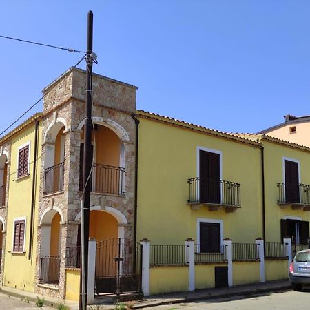 Casa Il Cortile Fiorito Daire Tortolì Dış mekan fotoğraf