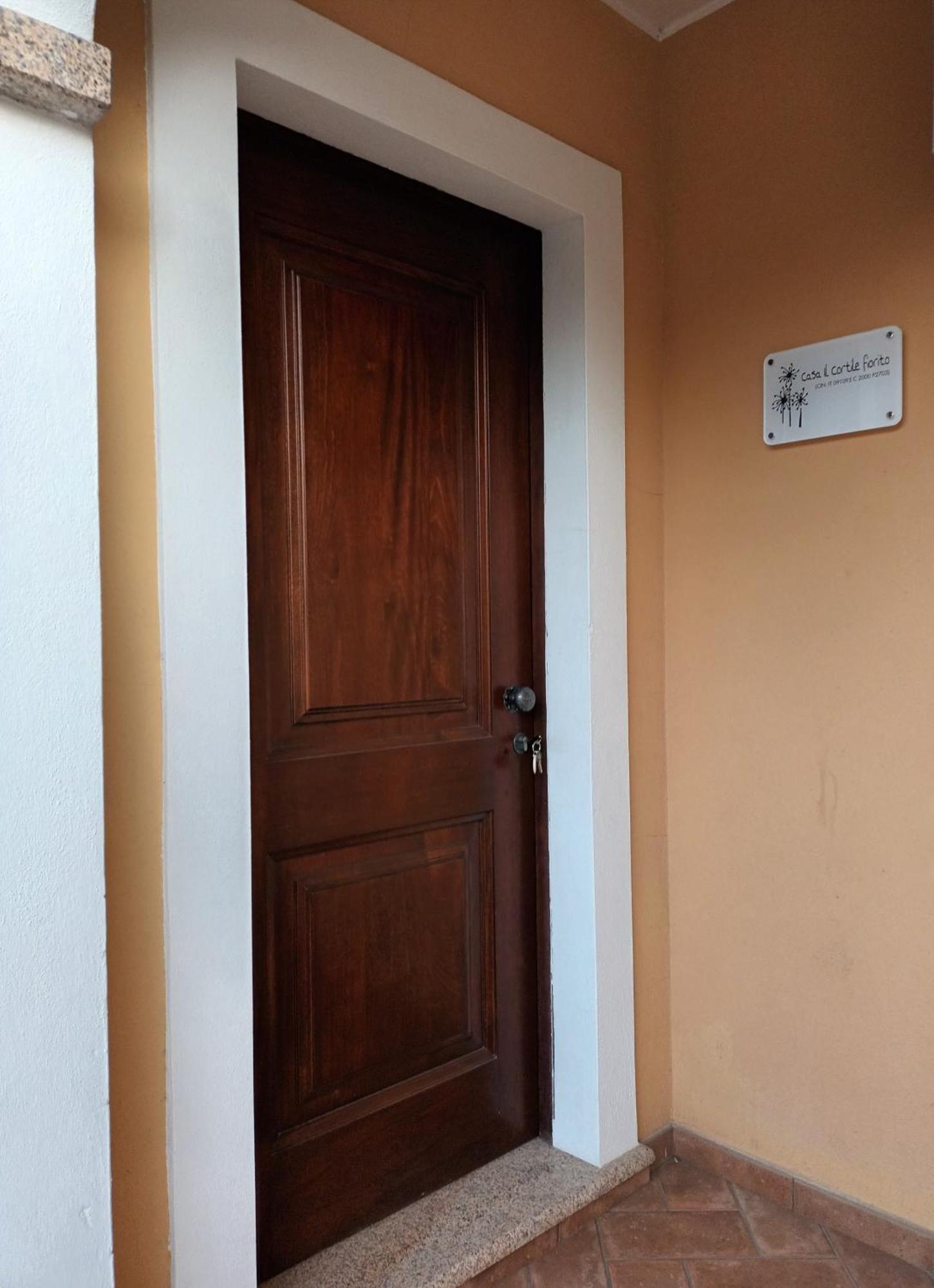 Casa Il Cortile Fiorito Daire Tortolì Dış mekan fotoğraf